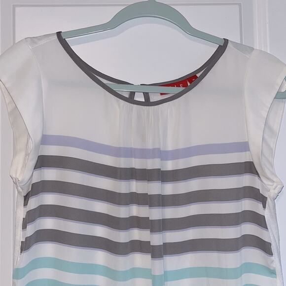 ⚡️ 3 for $20 ⚡️ELLE Cap Sleeve Striped Blouse - Picture 2 of 9